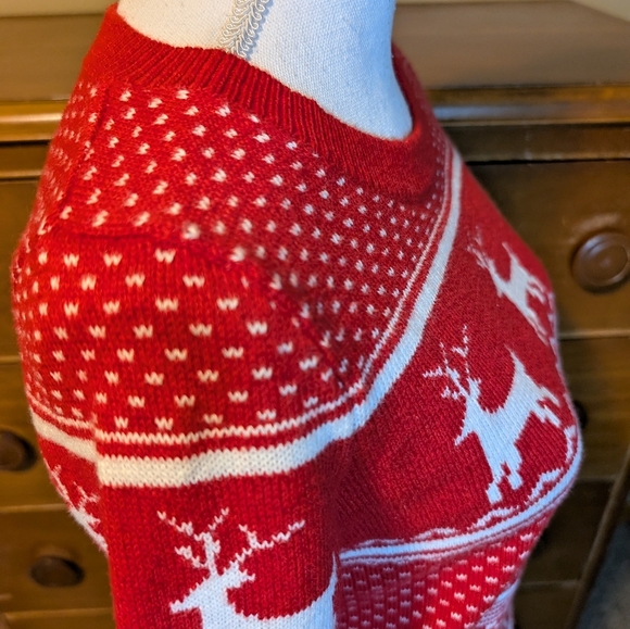 Old Navy Red Reindeer Winter Sweater - Picture 8 of 9